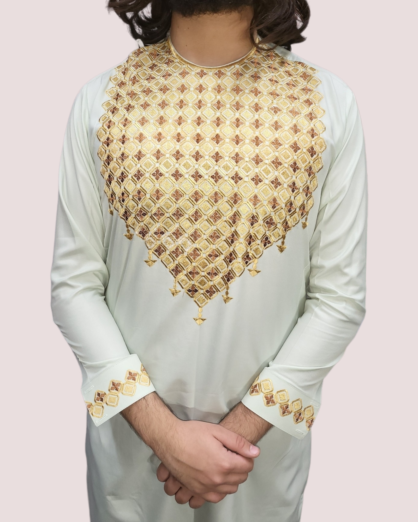 Off White Perahan Tumbon