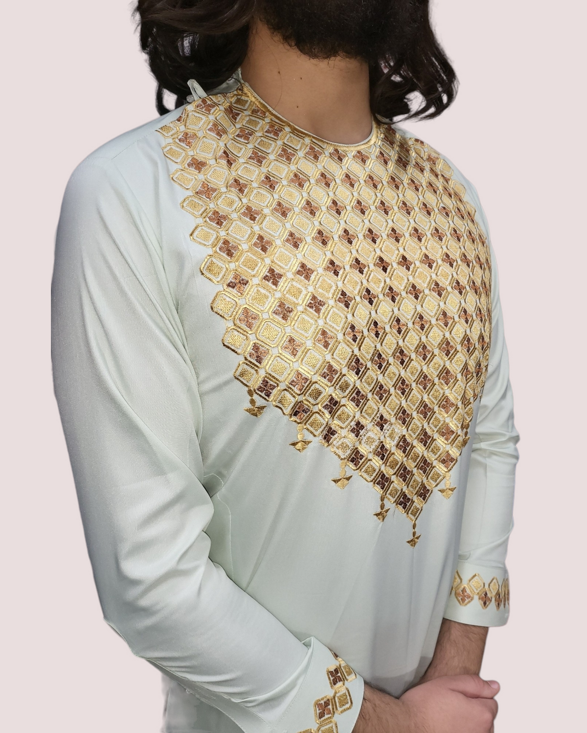 Off White Perahan Tumbon