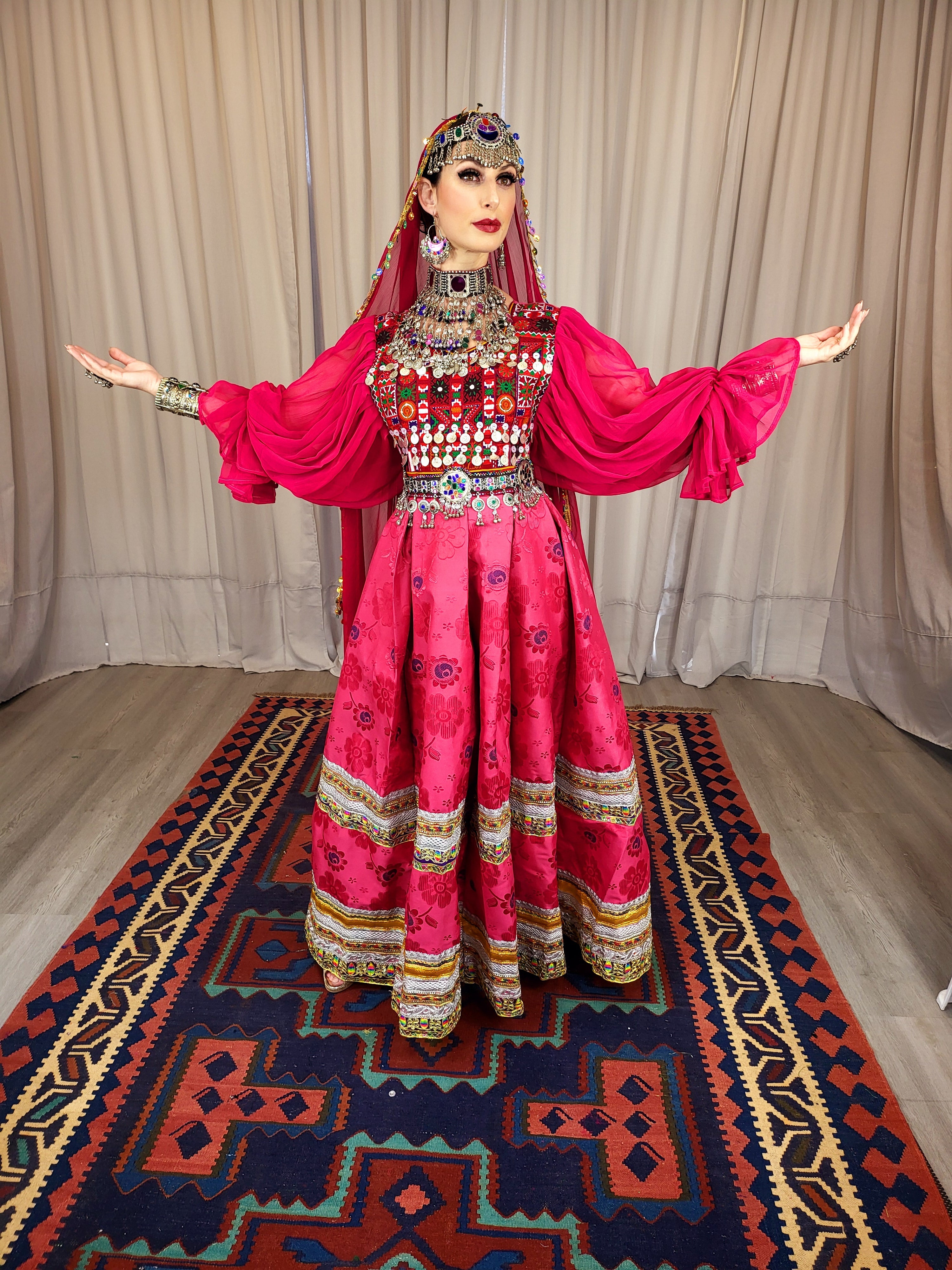 Gulabi Gule Bakhmal Dress