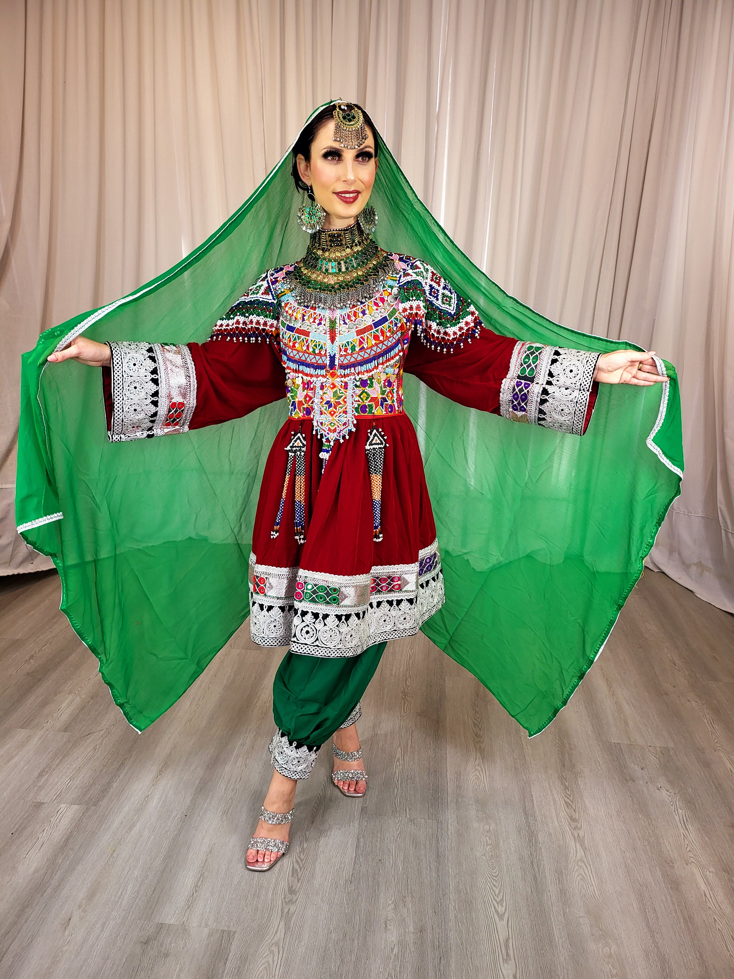 Bakhmal Sorkh Dress