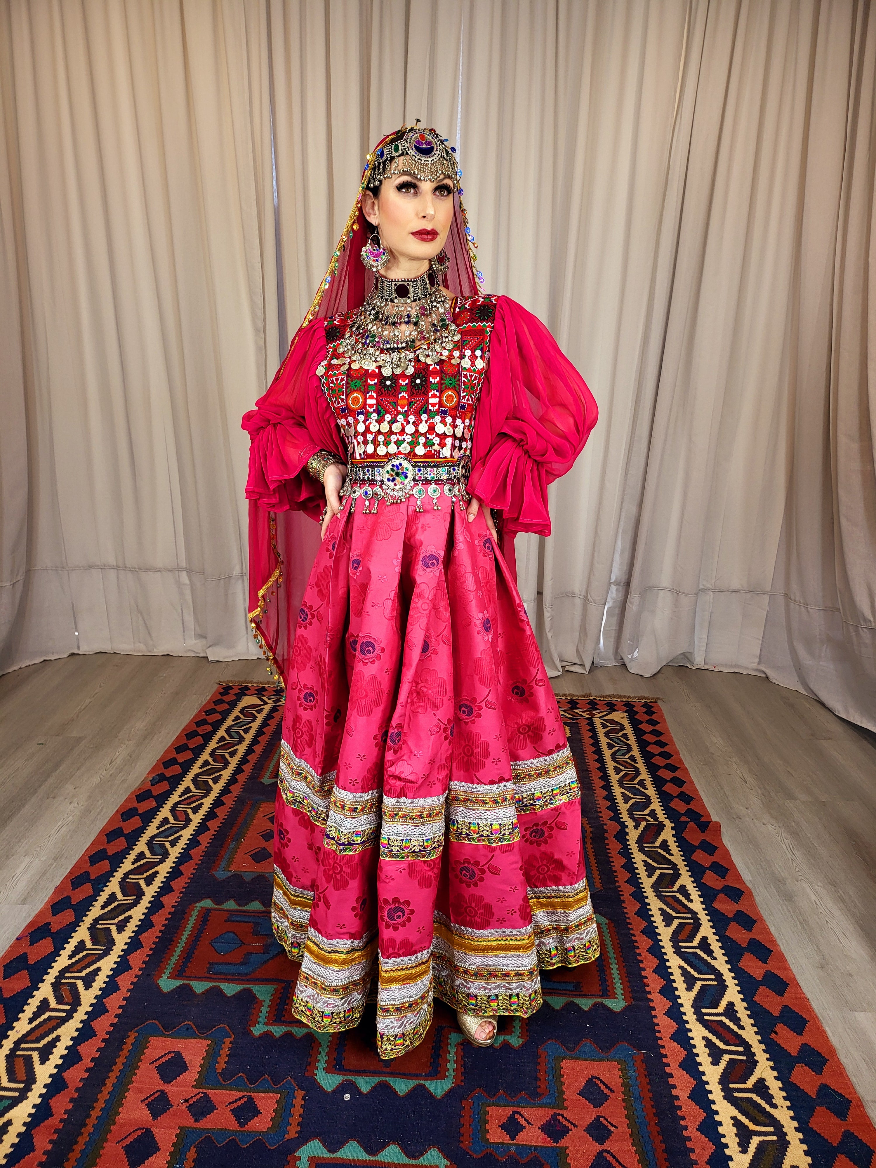 Gulabi Gule Bakhmal Dress
